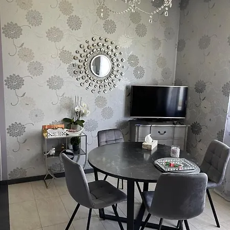 Apartman Samanta- Self-checkin - Near Jurmala, Airport (adults Only) *