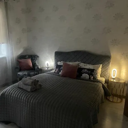 Samanta- Self-checkin - Near Jurmala, Airport (adults Only) * Pinki